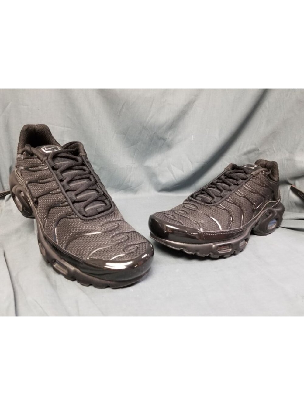 Nike Air Max Plus Triple Black 604133 050 Men's Size 8.5 BRAND NEW NO BOX!